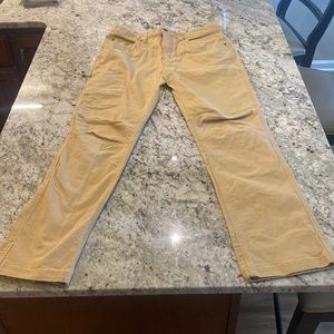 Men’s Mountain Khakis